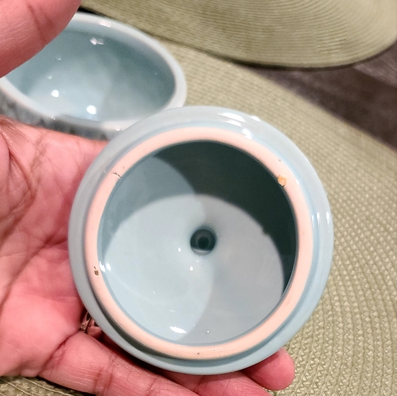 Cute Trinket / Jewelry Holder with Lid Grannycore - Picture 3 of 9